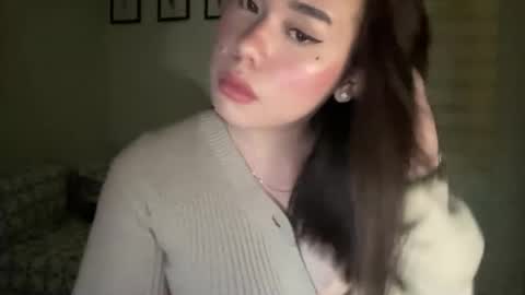 Snapshot of beautiful_lust69 chatting on 12-11-24, 05:04 Sweet Aya online show from 12-11-24, 05:04