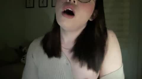Snapshot of beautiful_lust69 chatting on 12-21-24, 01:53 Sweet Aya online show from 12-21-24, 01:53