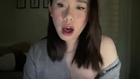Snapshot of beautiful_lust69 chatting on 01-02-25, 02:35 Sweet Aya online show from 01-02-25, 02:35