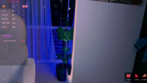 Snapshot of beautifulchleo chatting on 03-04-25, 05:11 Chleo online show from 03-04-25, 05:11