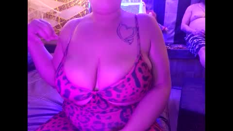 Snapshot of beautifull_sin69 chatting on 09-22-25, 06:37 MONSTAHEAD69 online show from 09-22-25, 06:37