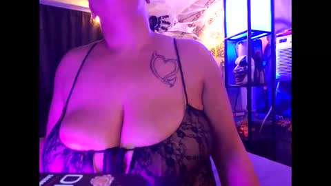 MONSTAHEAD69 online show from 10-28-25, 06:17