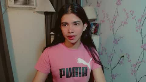 Snapshot of beautifultrixie chatting on 01-06-26, 10:23 TRIXIE online show from 01-06-26, 10:23