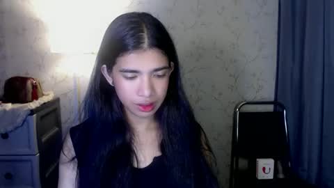 Snapshot of beautifultrixie chatting on 02-04-26, 10:54 TRIXIE online show from 02-04-26, 10:54