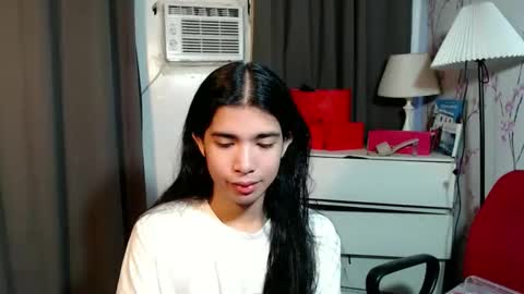 Snapshot of beautifultrixie chatting on 02-09-26, 01:53 TRIXIE online show from 02-09-26, 01:53