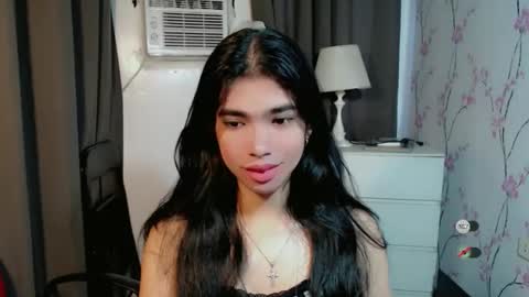 Snapshot of beautifultrixie chatting on 02-25-26, 02:54 TRIXIE online show from 02-25-26, 02:54