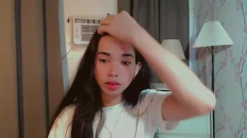 Snapshot of beautifultrixie chatting on 03-04-26, 03:01 TRIXIE online show from 03-04-26, 03:01