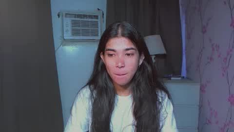 Snapshot of beautifultrixie chatting on 03-18-26, 02:58 TRIXIE online show from 03-18-26, 02:58