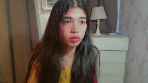 Snapshot of beautifultrixie chatting on 03-19-26, 03:21 TRIXIE online show from 03-19-26, 03:21