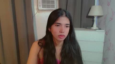 Snapshot of beautifultrixie chatting on 03-25-26, 03:56 TRIXIE online show from 03-25-26, 03:56