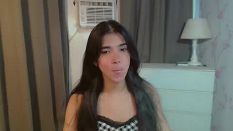 Snapshot of beautifultrixie chatting on 03-27-26, 02:50 TRIXIE online show from 03-27-26, 02:50