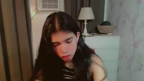 Snapshot of beautifultrixie chatting on 04-01-26, 01:41 TRIXIE online show from 04-01-26, 01:41