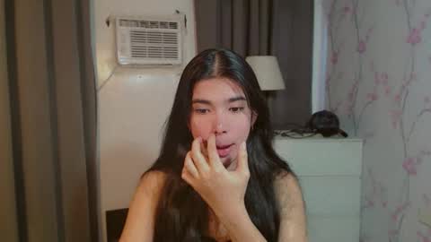Snapshot of beautifultrixie chatting on 04-04-26, 02:32 TRIXIE online show from 04-04-26, 02:32