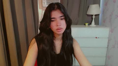 Snapshot of beautifultrixie chatting on 04-27-26, 03:26 TRIXIE online show from 04-27-26, 03:26