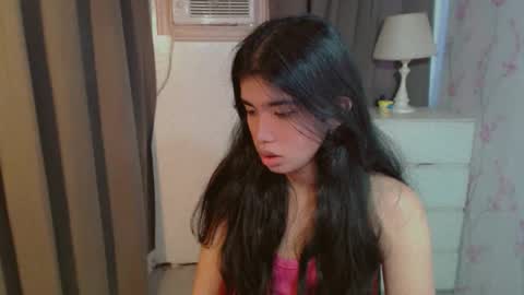 Snapshot of beautifultrixie chatting on 04-28-26, 04:06 TRIXIE online show from 04-28-26, 04:06
