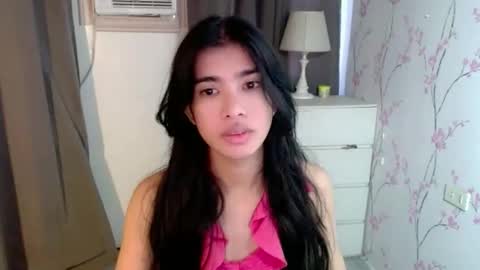 Snapshot of beautifultrixie chatting on 05-13-26, 03:48 TRIXIE online show from 05-13-26, 03:48