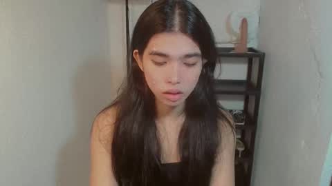 Snapshot of beautifultrixie chatting on 05-27-26, 07:38 TRIXIE online show from 05-27-26, 07:38