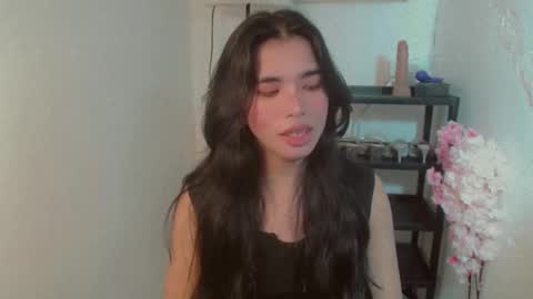 Snapshot of beautifultrixie chatting on 06-03-26, 02:33 TRIXIE online show from 06-03-26, 02:33