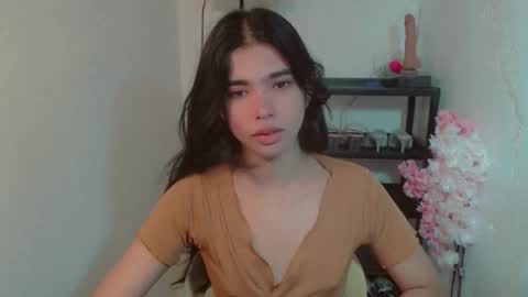 Snapshot of beautifultrixie chatting on 06-07-26, 01:37 TRIXIE online show from 06-07-26, 01:37