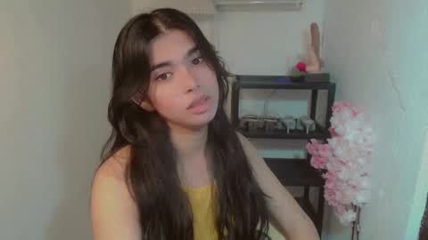 Snapshot of beautifultrixie chatting on 06-08-26, 12:27 TRIXIE online show from 06-08-26, 12:27