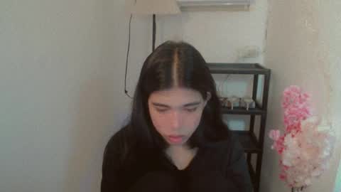 Snapshot of beautifultrixie chatting on 06-17-26, 07:11 TRIXIE online show from 06-17-26, 07:11