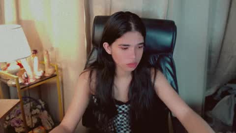 Snapshot of beautifultrixie chatting on 07-11-26, 06:54 TRIXIE online show from 07-11-26, 06:54