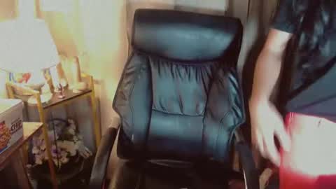 Snapshot of beautifultrixie chatting on 07-20-26, 12:58 TRIXIE online show from 07-20-26, 12:58