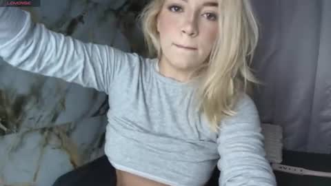 lana online show from 06-14-26, 10:45