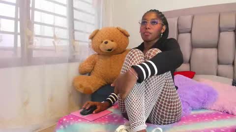 beauty_luci online show from 10-11-25, 10:08