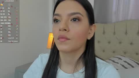 Ariana Reyes online show from 11-18-25, 12:31