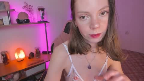 Snapshot of beautyeliise chatting on 01-31-25, 02:17 Eliise online show from 01-31-25, 02:17
