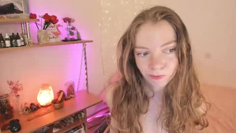 Eliise online show from 06-15-26, 07:43