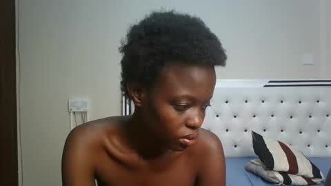 Snapshot of beautyful_disaster chatting on 09-25-25, 08:51 Beautyful Disaster online show from 09-25-25, 08:51