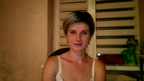 Snapshot of beautyksenia chatting on 09-25-25, 07:06 BeautyKsenia online show from 09-25-25, 07:06