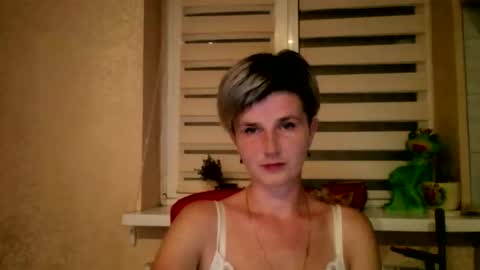 Snapshot of beautyksenia chatting on 10-16-25, 06:20 BeautyKsenia online show from 10-16-25, 06:20