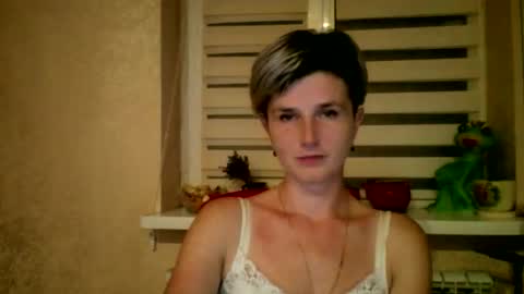 Snapshot of beautyksenia chatting on 10-17-25, 06:54 BeautyKsenia online show from 10-17-25, 06:54