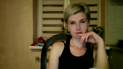Snapshot of beautyksenia chatting on 03-12-26, 08:04 BeautyKsenia online show from 03-12-26, 08:04