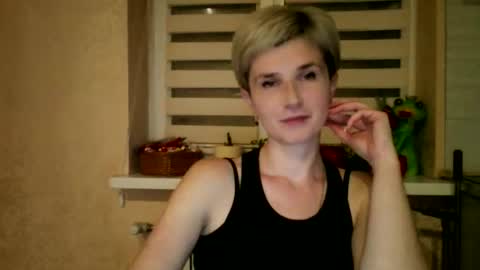 Snapshot of beautyksenia chatting on 03-25-26, 07:42 BeautyKsenia online show from 03-25-26, 07:42