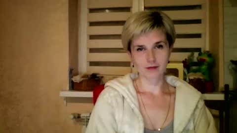 Snapshot of beautyksenia chatting on 04-15-26, 07:21 BeautyKsenia online show from 04-15-26, 07:21