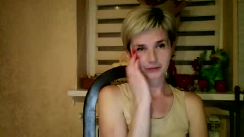 Snapshot of beautyksenia chatting on 04-20-26, 07:15 BeautyKsenia online show from 04-20-26, 07:15