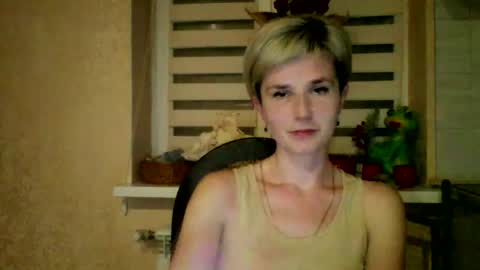 Snapshot of beautyksenia chatting on 04-21-26, 07:28 BeautyKsenia online show from 04-21-26, 07:28