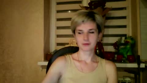 Snapshot of beautyksenia chatting on 04-22-26, 07:37 BeautyKsenia online show from 04-22-26, 07:37