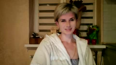 Snapshot of beautyksenia chatting on 04-28-26, 08:03 BeautyKsenia online show from 04-28-26, 08:03