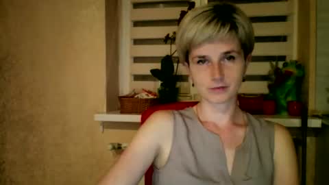 Snapshot of beautyksenia chatting on 05-11-26, 07:33 BeautyKsenia online show from 05-11-26, 07:33