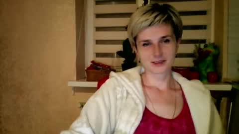 Snapshot of beautyksenia chatting on 05-15-26, 07:10 BeautyKsenia online show from 05-15-26, 07:10