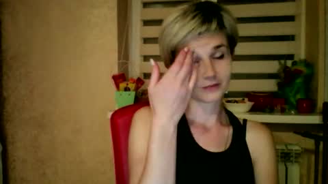 Snapshot of beautyksenia chatting on 05-20-26, 07:20 BeautyKsenia online show from 05-20-26, 07:20