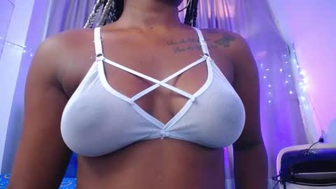 Snapshot of beautyyebonyy chatting on 09-29-25, 03:50 Abby online show from 09-29-25, 03:50