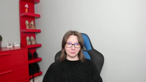 Zoe online show from 04-15-26, 06:09