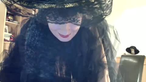 Raluca online show from 10-19-25, 07:14