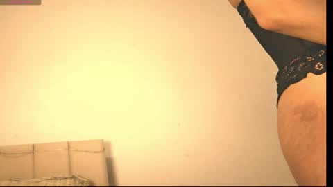 Jennifer online show from 12-16-25, 04:50